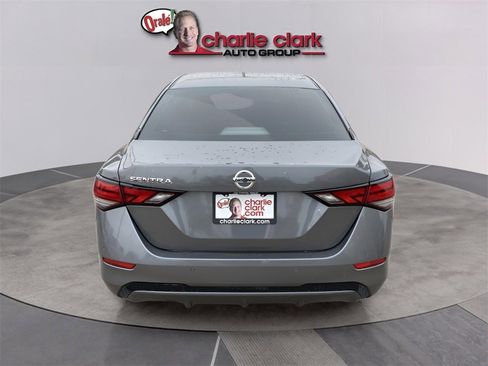 Used 2023 Nissan Sentra S image 5
