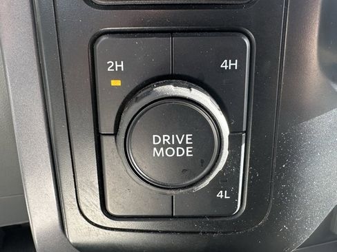 Used 2023 Ford F150 XLT image 30