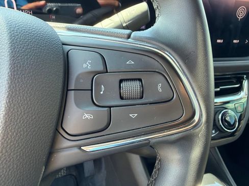 Used 2025 Buick Envista Sport Touring w/ Convenience I Package FWD image 23