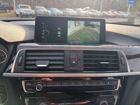 Used 2017 BMW 330i xDrive Sedan w/ Premium Package image 10
