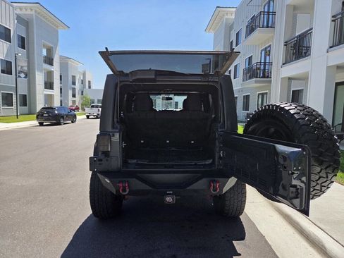 Used 2017 Jeep Wrangler Unlimited Sport w/ Quick Order Package 24S AWD/4WD image 13