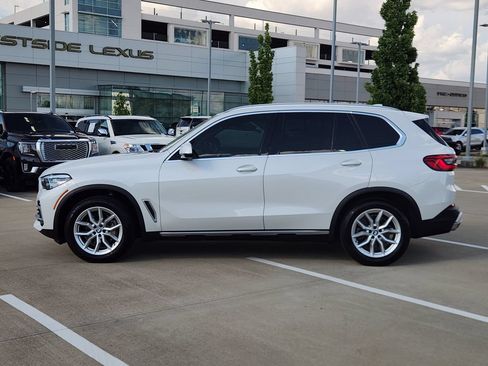 Used 2019 BMW X5 xDrive40i w/ Premium Package 2 AWD/4WD image 4