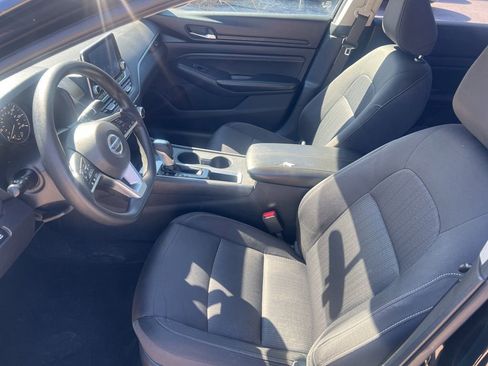 Used 2020 Nissan Altima 2.5 S image 3