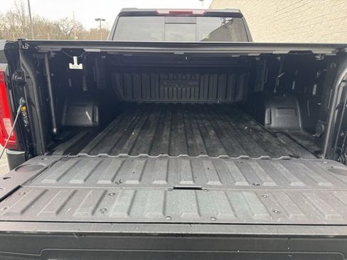 Used 2022 GMC Sierra 1500 SLT w/ SLT Premium Plus Package image 44