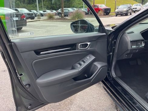 Used 2024 Honda Civic EX-L image 5