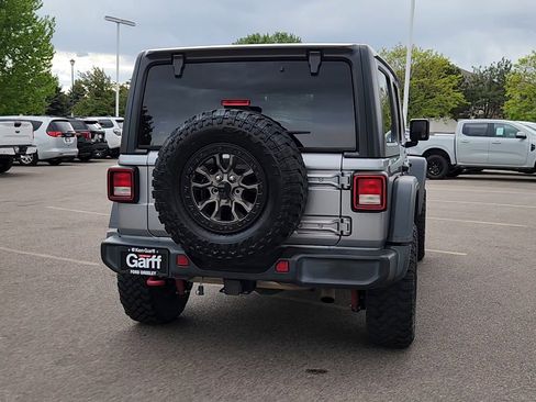 Used 2019 Jeep Wrangler Unlimited Rubicon w/ Cold Weather Group AWD/4WD image 16