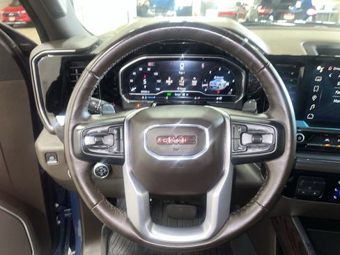Used 2024 GMC Sierra 1500 SLT w/ SLT Convenience Package AWD/4WD image 28