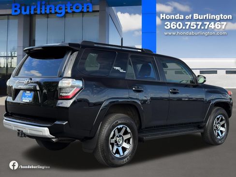 Used 2024 Toyota 4Runner TRD Off-Road Premium AWD/4WD image 6