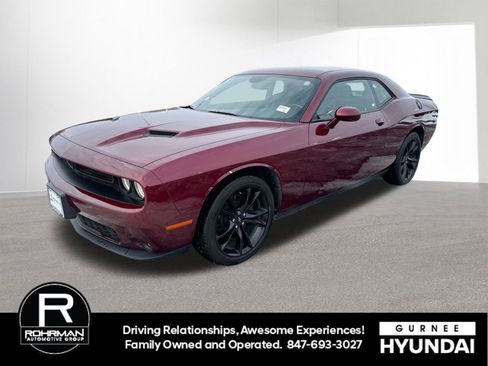 Used 2018 Dodge Challenger SXT Plus image 1