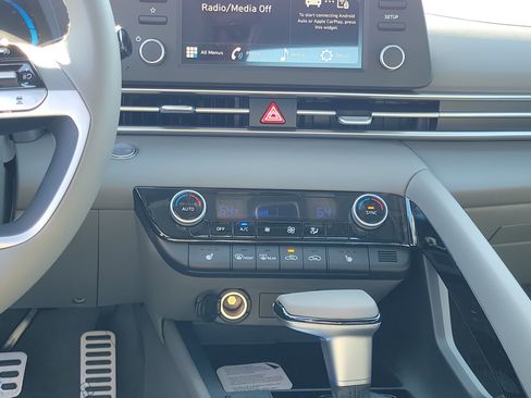 New 2026 Hyundai Elantra SEL Sport FWD image 11