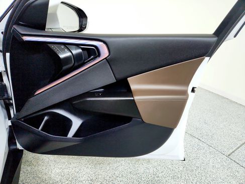 Used 2025 BMW X3 xDrive30i w/ Convenience Package image 23