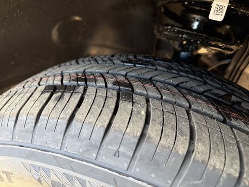 New 2026 Volkswagen Atlas SE image 28