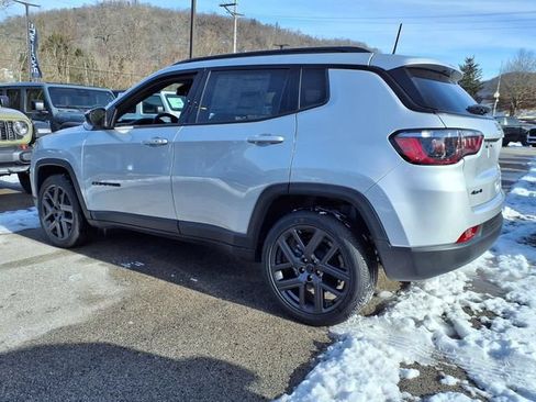 New 2026 Jeep Compass Latitude AWD/4WD image 3
