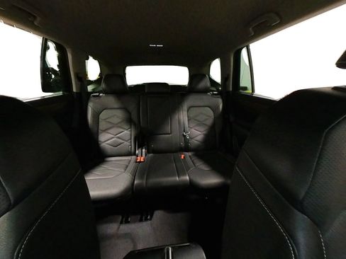 Used 2025 Volkswagen Atlas SE image 43