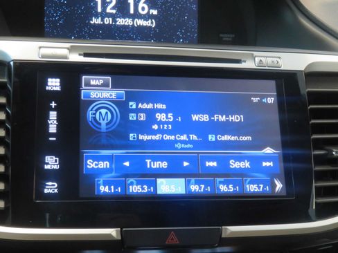 Used 2016 Honda Accord EX-L image 39