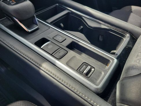 Certified 2023 Nissan Pathfinder SV image 36