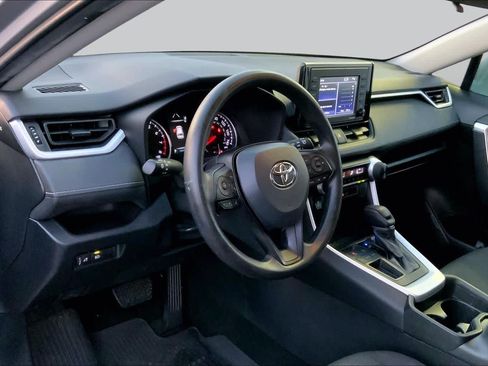 Used 2021 Toyota RAV4 LE FWD image 17