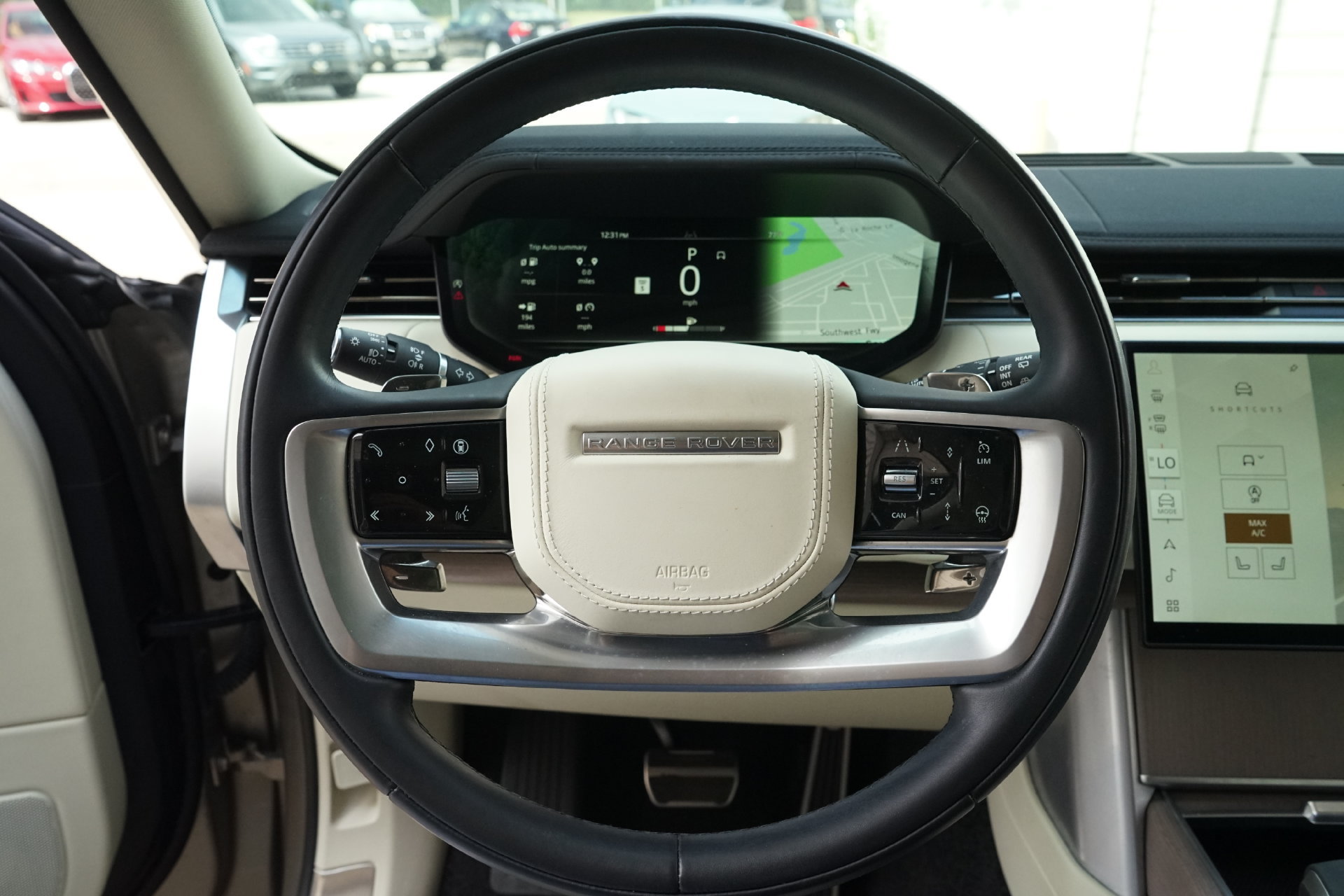 Used 2024 Land Rover Range Rover Long Wheelbase SE AWD/4WD image 5