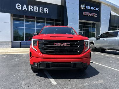 New 2025 GMC Sierra 1500 Pro w/ Graphite Edition