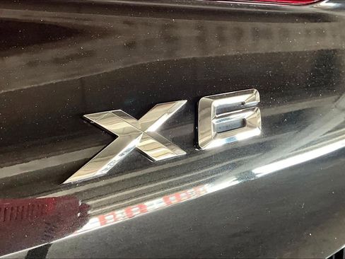 Used 2024 BMW X6 xDrive40i w/ Premium Package image 9