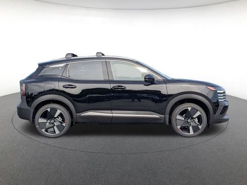 New 2026 Nissan Kicks SR w/ Cold Weather Package image 4