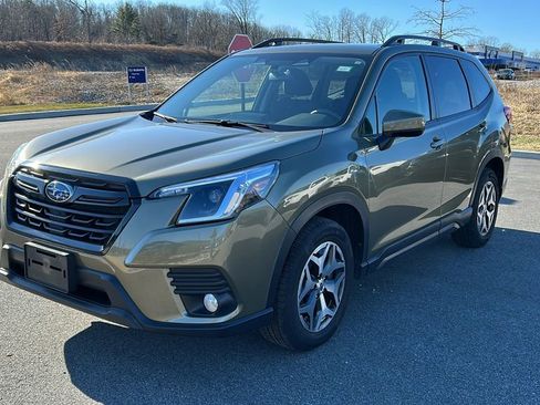 Certified 2023 Subaru Forester Premium image 3