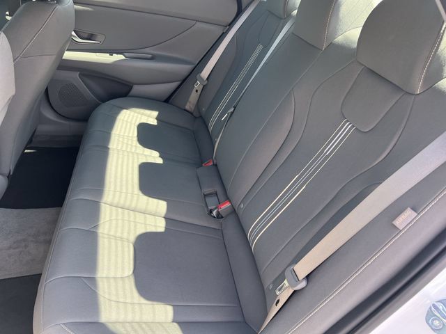 Certified 2025 Hyundai Elantra SEL FWD image 42