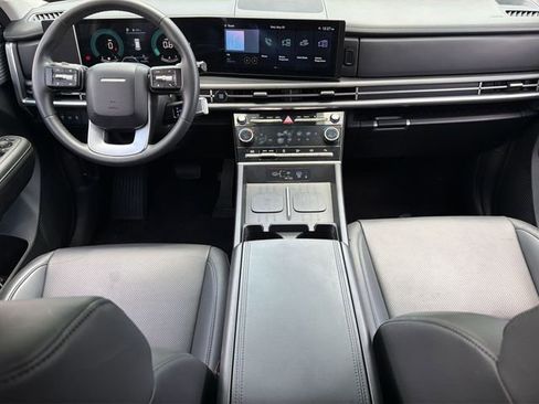 Used 2026 Hyundai Santa Fe SEL FWD image 17