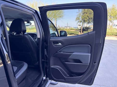 Used 2016 Chevrolet Colorado Z71 RWD image 14