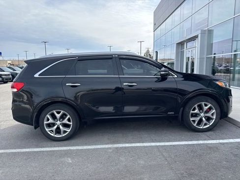 Used 2018 Kia Sorento SX image 3