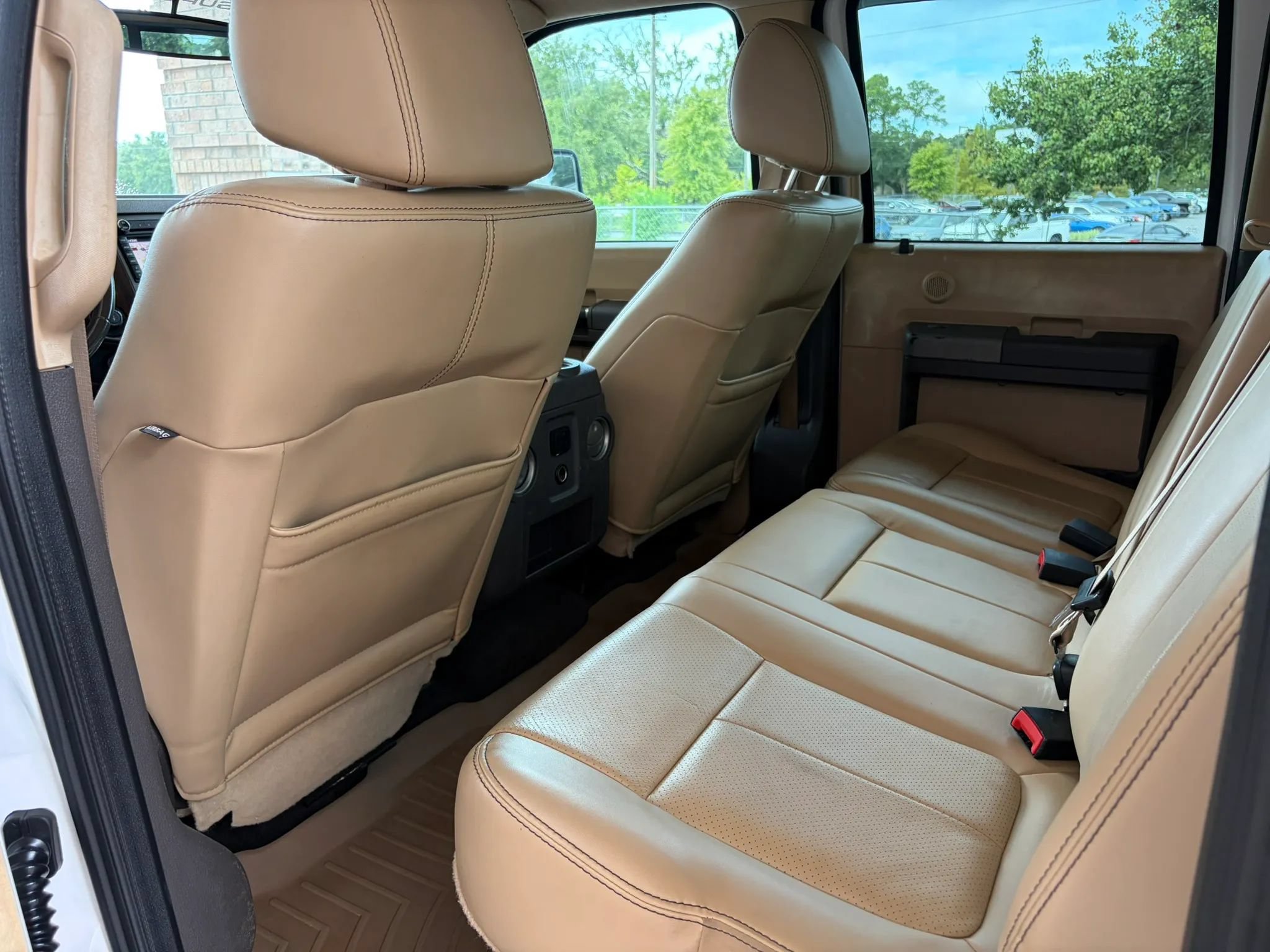 Used 2011 Ford F250 Lariat w/ Lariat Ultimate Pkg AWD/4WD image 16