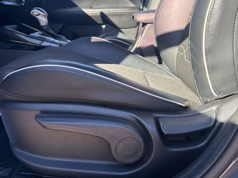 Used 2023 Kia Forte GT-Line image 11