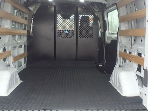 Used 2024 Ford Transit 250 Low Roof AWD w/ Exterior Upgrade Package image 8