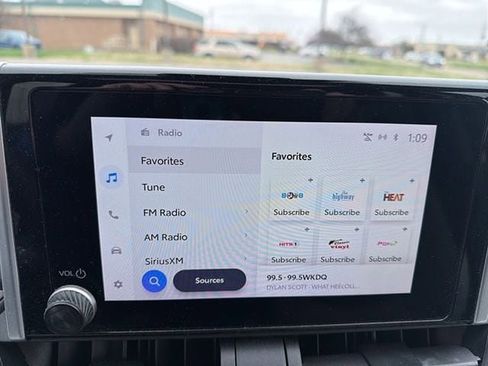 Used 2023 Toyota RAV4 XLE w/ Convenience Package image 18