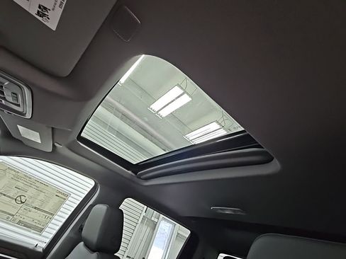 New 2026 GMC Sierra 1500 SLT w/ SLT Premium Plus Package image 31