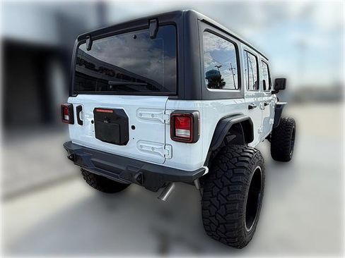 Used 2025 Jeep Wrangler Unlimited Sport AWD/4WD image 9