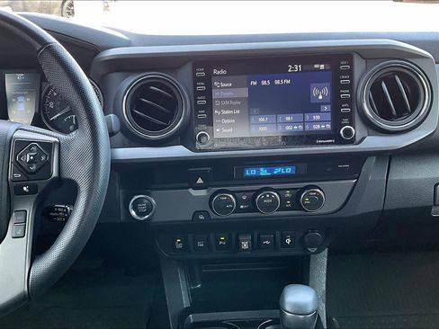 Used 2023 Toyota Tacoma TRD Sport w/ Technology Package image 7