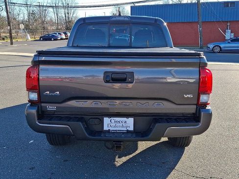 Used 2023 Toyota Tacoma SR image 8