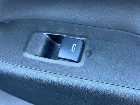 Used 2024 Chevrolet Equinox LT image 22