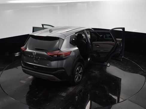 Used 2023 Nissan Rogue SV image 39