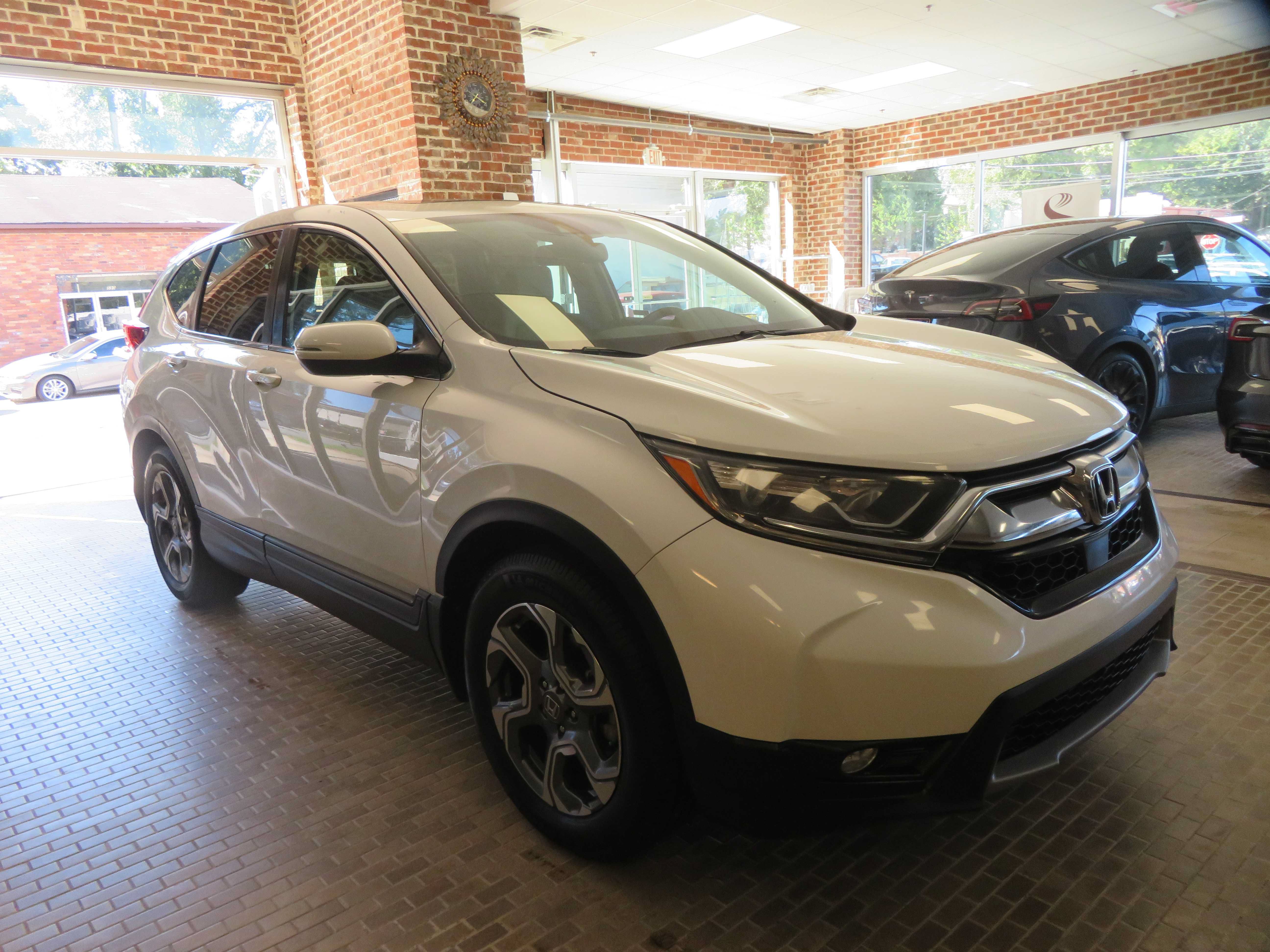 Used 2018 Honda CR-V EX-L image 3