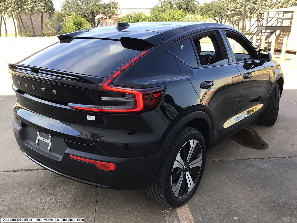 Used 2023 Volvo C40 P8 Recharge Plus AWD/4WD image 4