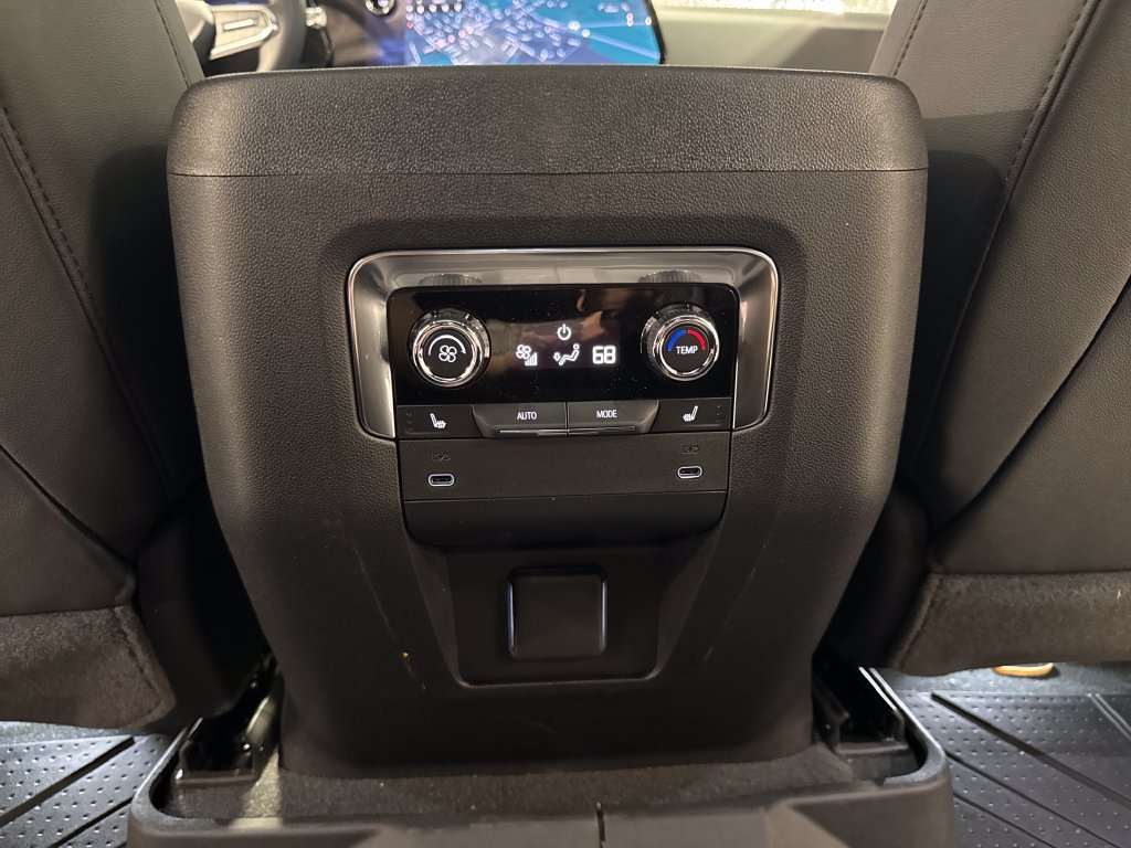 New 2027 Chevrolet Tahoe Z71 w/ Comfort Package AWD/4WD image 43