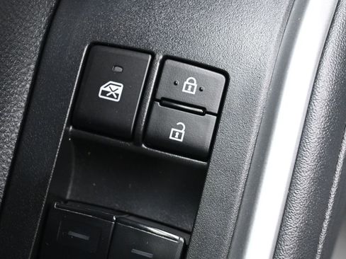 Certified 2024 Toyota Highlander LE image 15