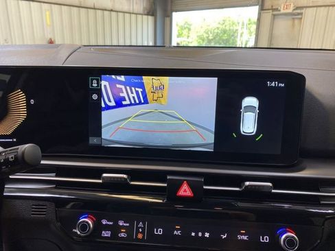 Used 2026 Kia Sportage EX FWD image 41