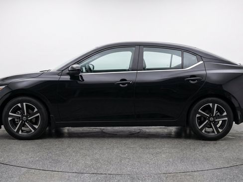 Used 2025 Nissan Sentra SV FWD image 5