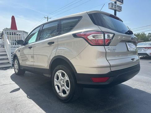 Used 2018 Ford Escape S FWD image 4