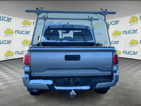 Used 2020 Toyota Tacoma TRD Sport image 3