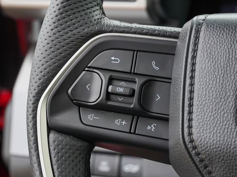 Used 2025 Toyota Tacoma TRD Off-Road image 33