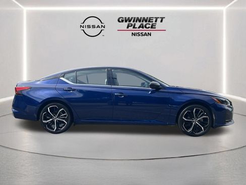 Used 2024 Nissan Altima 2.5 SR FWD image 25